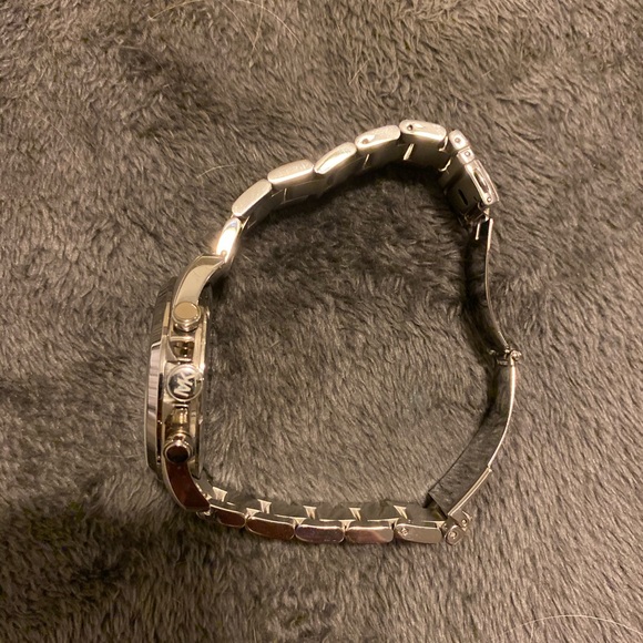 Black & Silver Men’s Michael Kora Watch - Picture 3 of 4